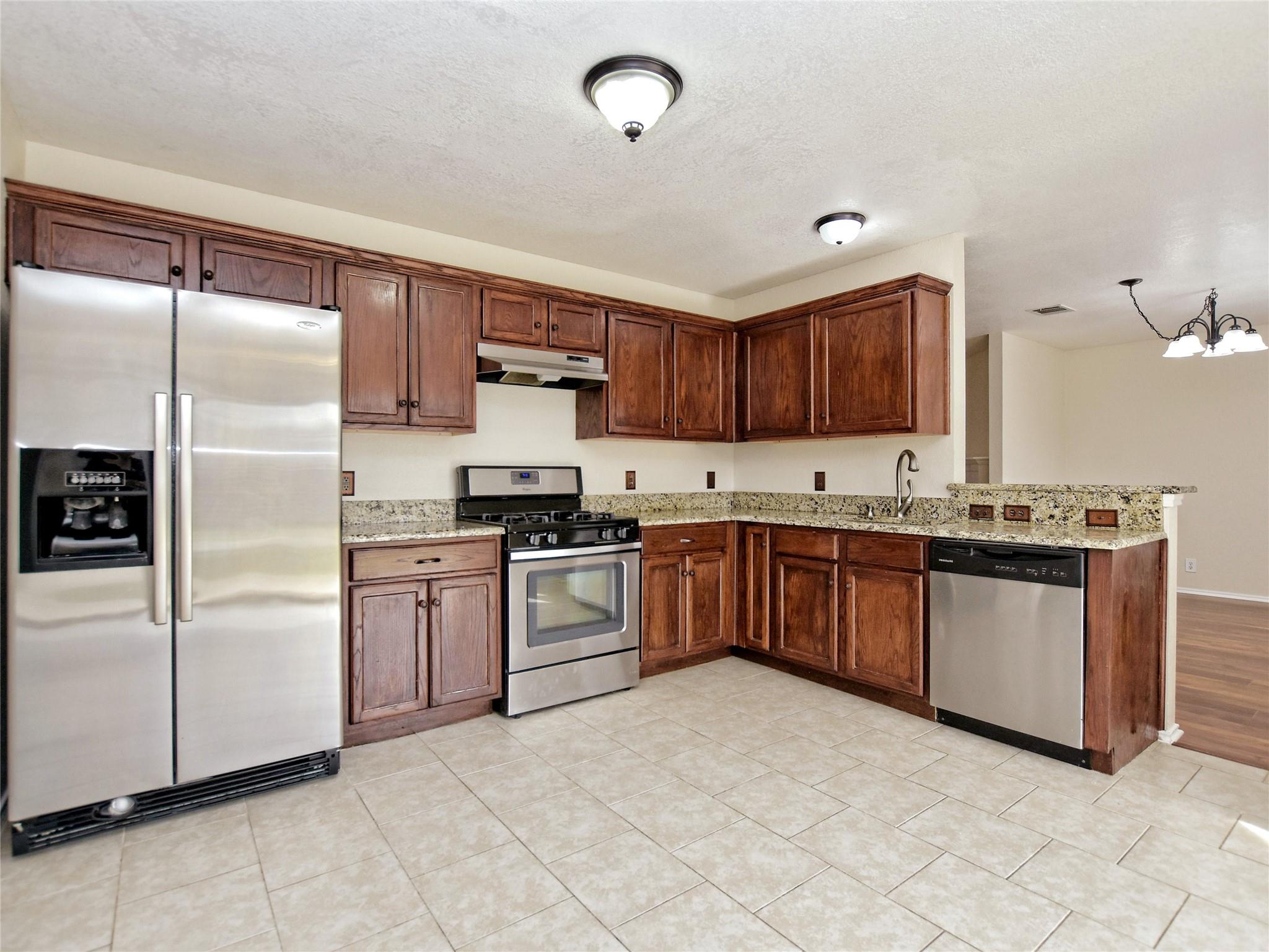 2205 Southeastern Trl Property Photo 7