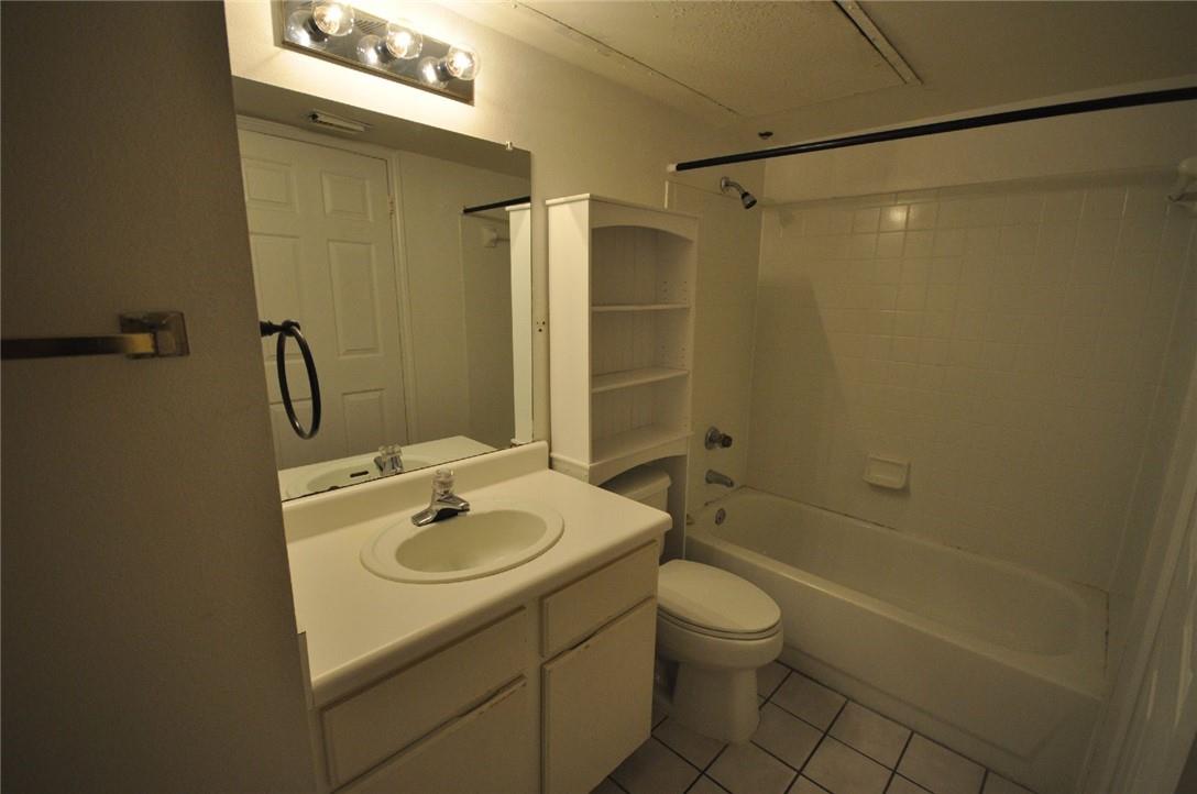 501 W 26th St #222 Property Photo 5
