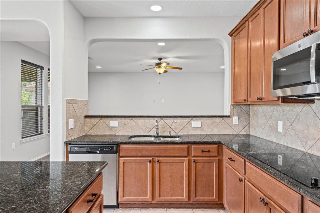8804 Capitol View Dr Property Photo 11