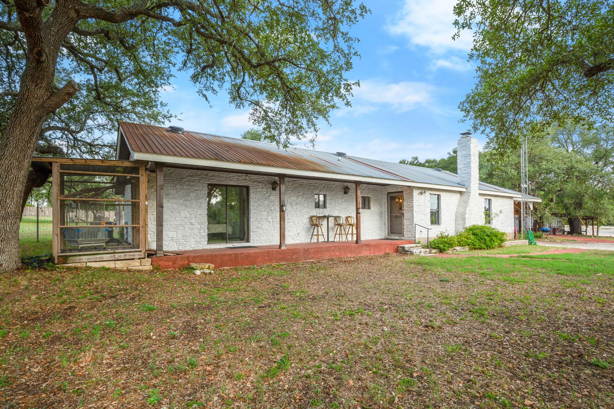 10518 Signal Hill Rd Property Photo 3