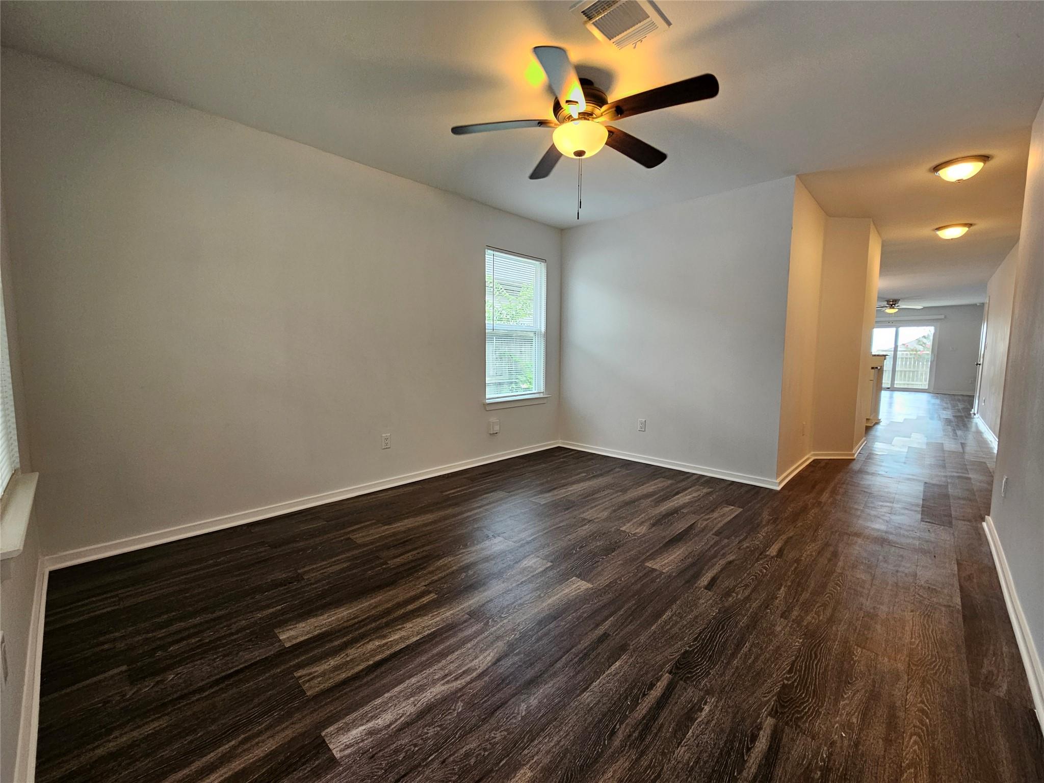 16721 Hamilton Point Cir Property Photo 3