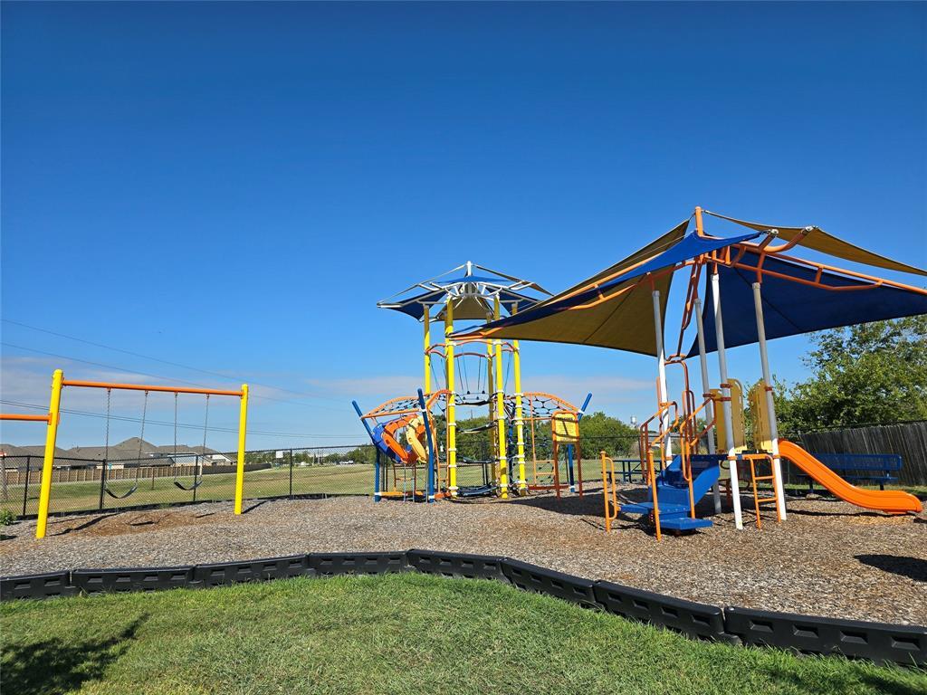 16721 Hamilton Point Cir Property Photo 34