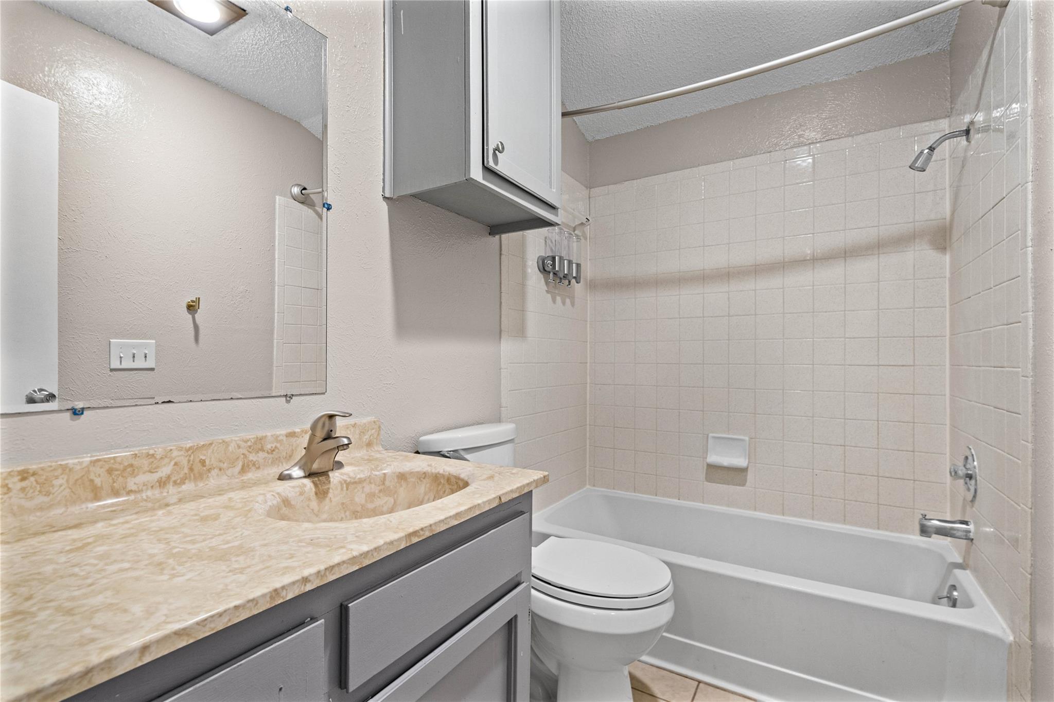 621 Russet Valley Dr Property Photo 13
