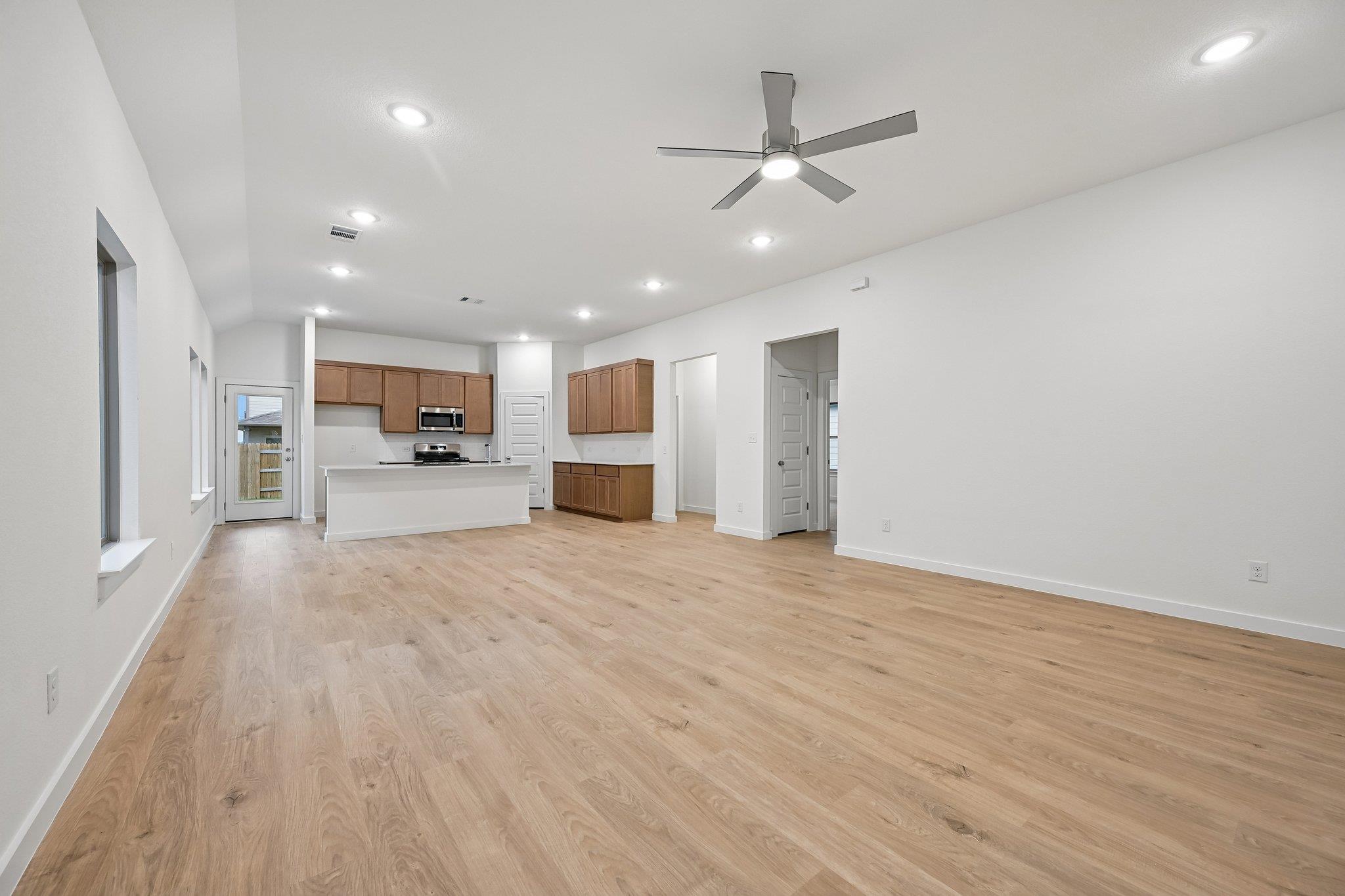 1113 Ramo Pine Dr Property Photo 6