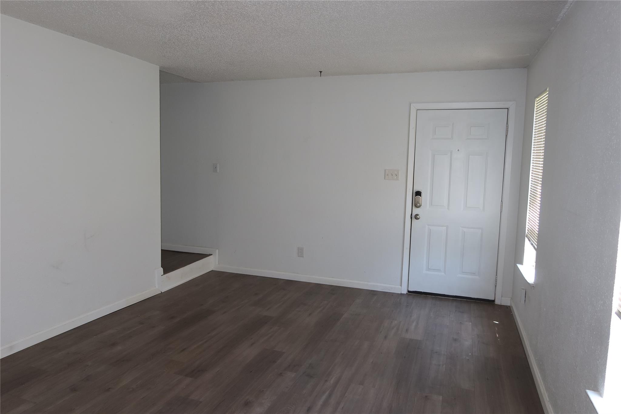 6914 Rifle Bnd #a Property Photo 8