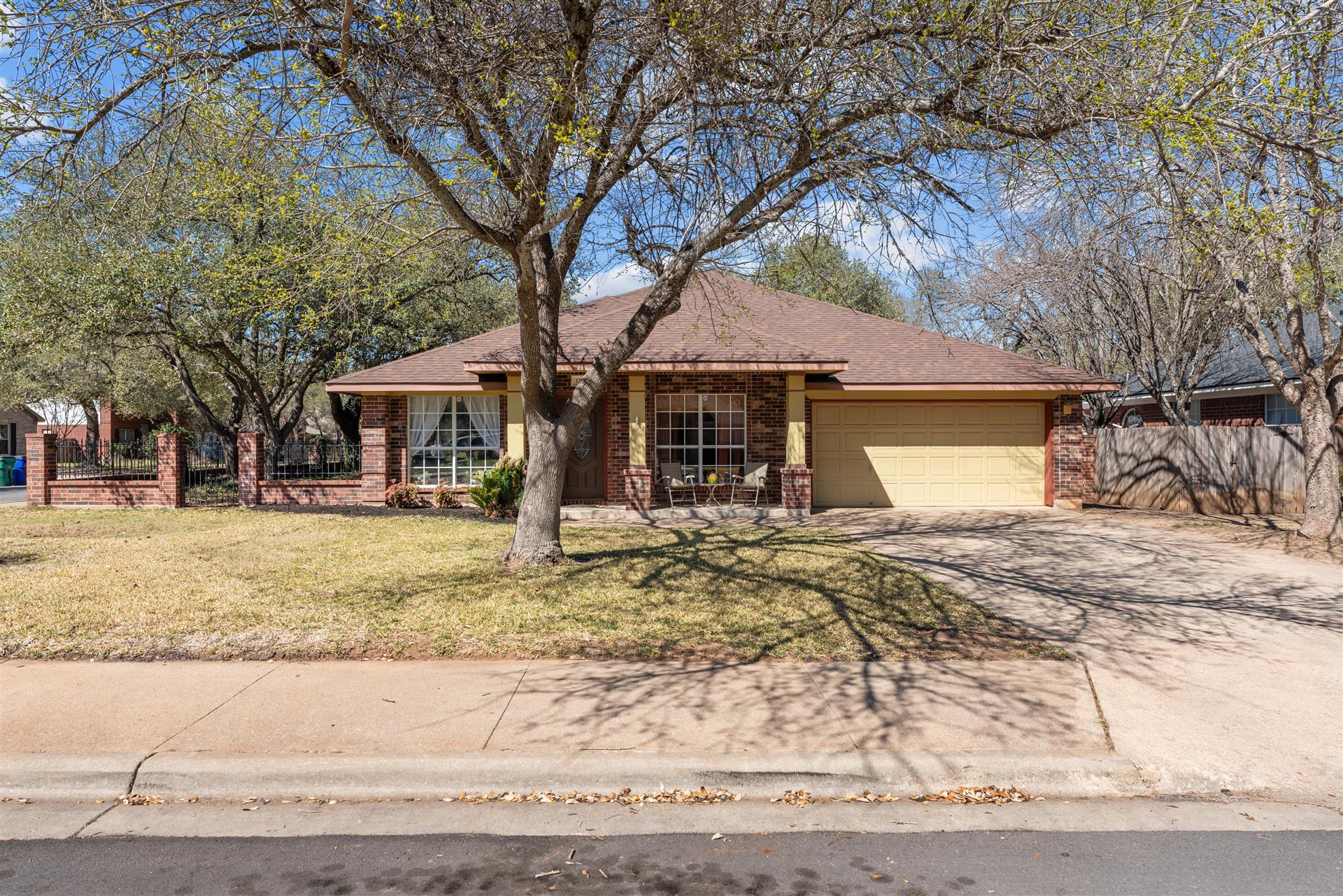 1211 Sugarberry Dr Property Photo 1