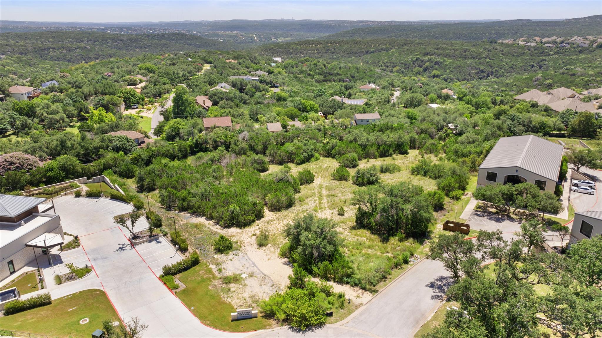 9 Lakeway Centre Ct Property Photo 2