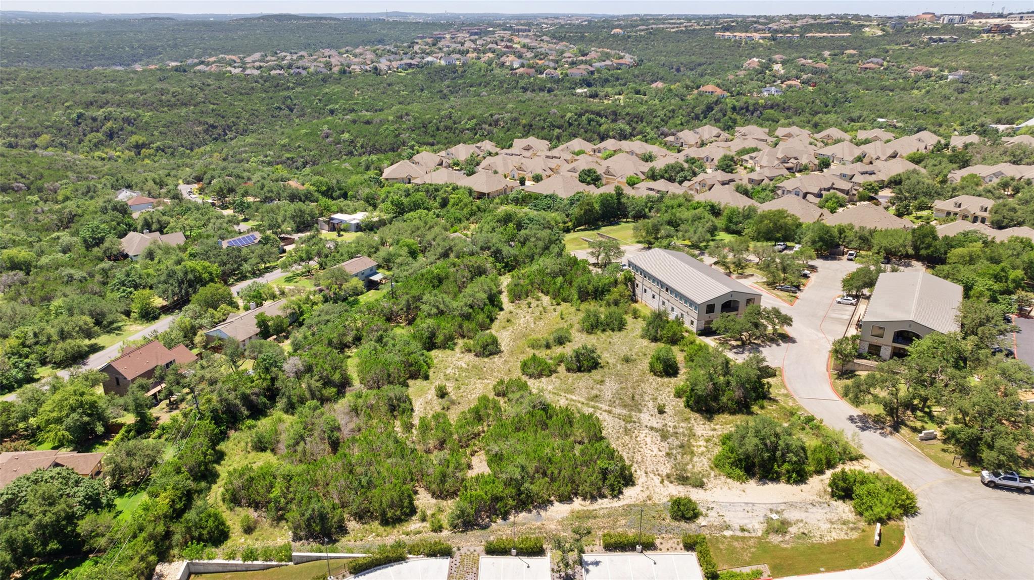 9 Lakeway Centre Ct Property Photo 5
