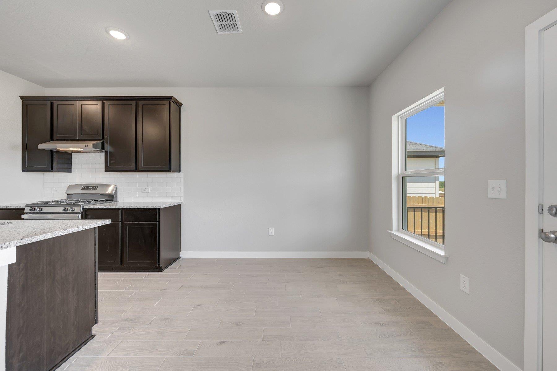 10104 Majestic Hawk Way Property Photo 10