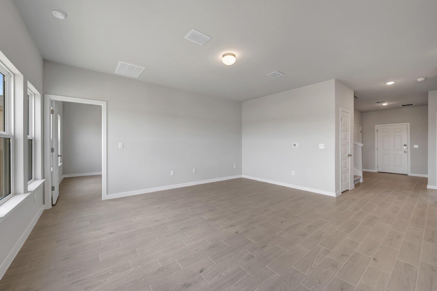 10104 Majestic Hawk Way Property Photo 13
