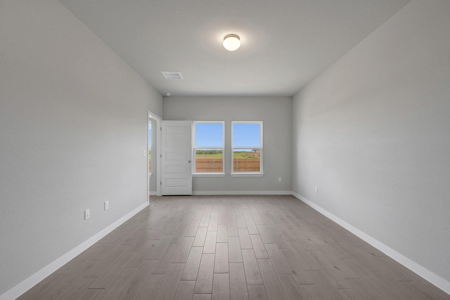 10104 Majestic Hawk Way Property Photo 14