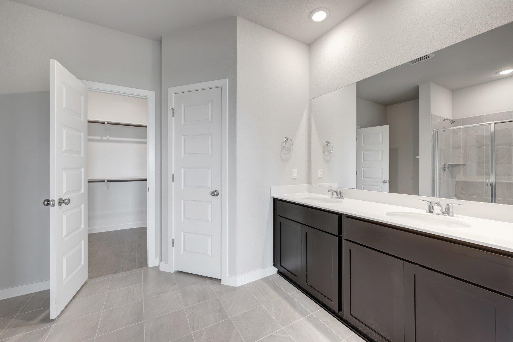 10104 Majestic Hawk Way Property Photo 17