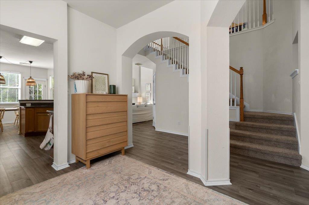 8024 Whitworth Ln Property Photo 11