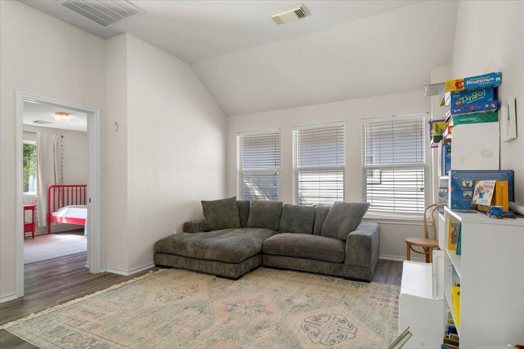8024 Whitworth Ln Property Photo 26
