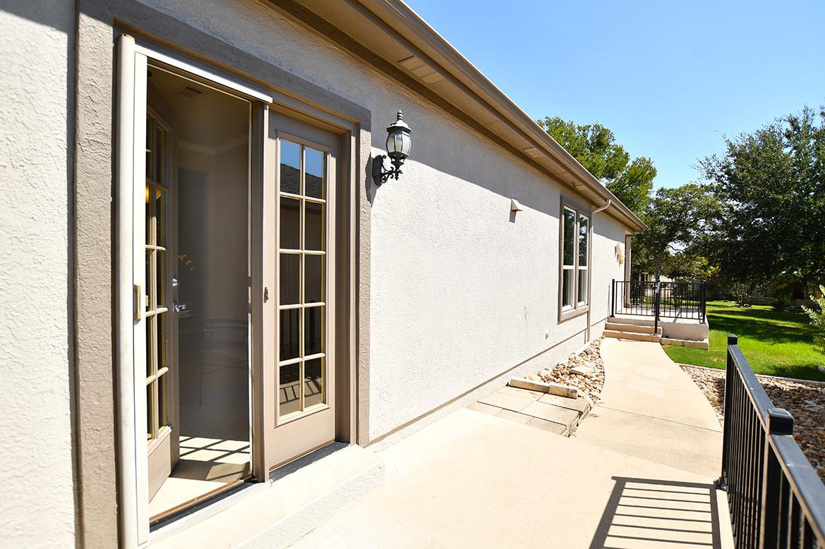 212 Limestone Shoals Ct Property Photo 7