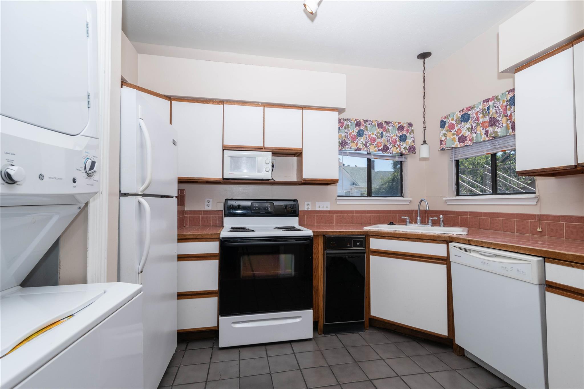 310 Pat Garrison St #8 Property Photo 4