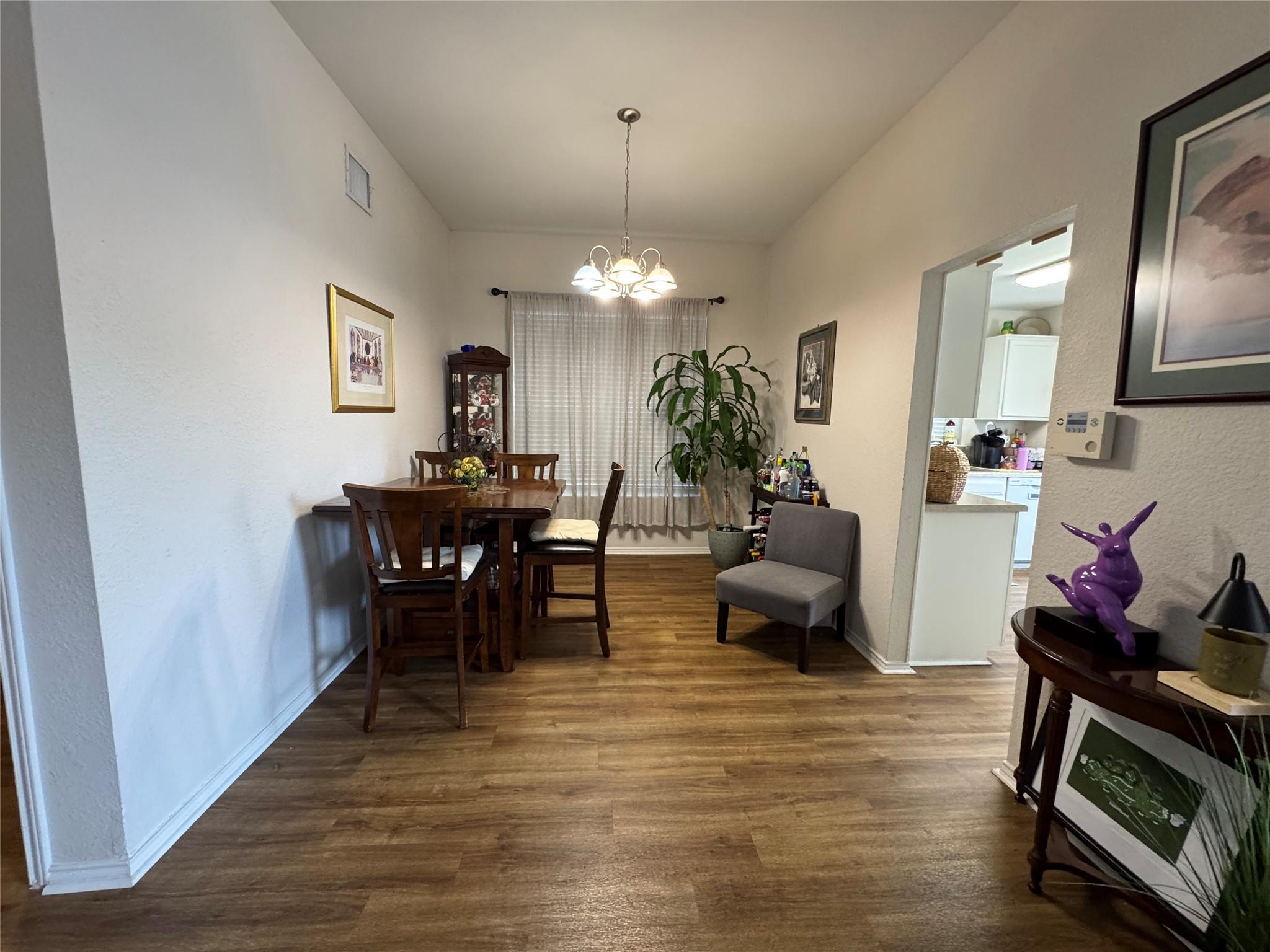 1015 Thackeray Ln Property Photo 7