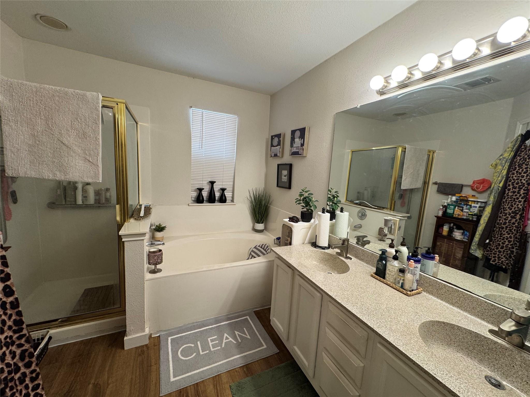 1015 Thackeray Ln Property Photo 9