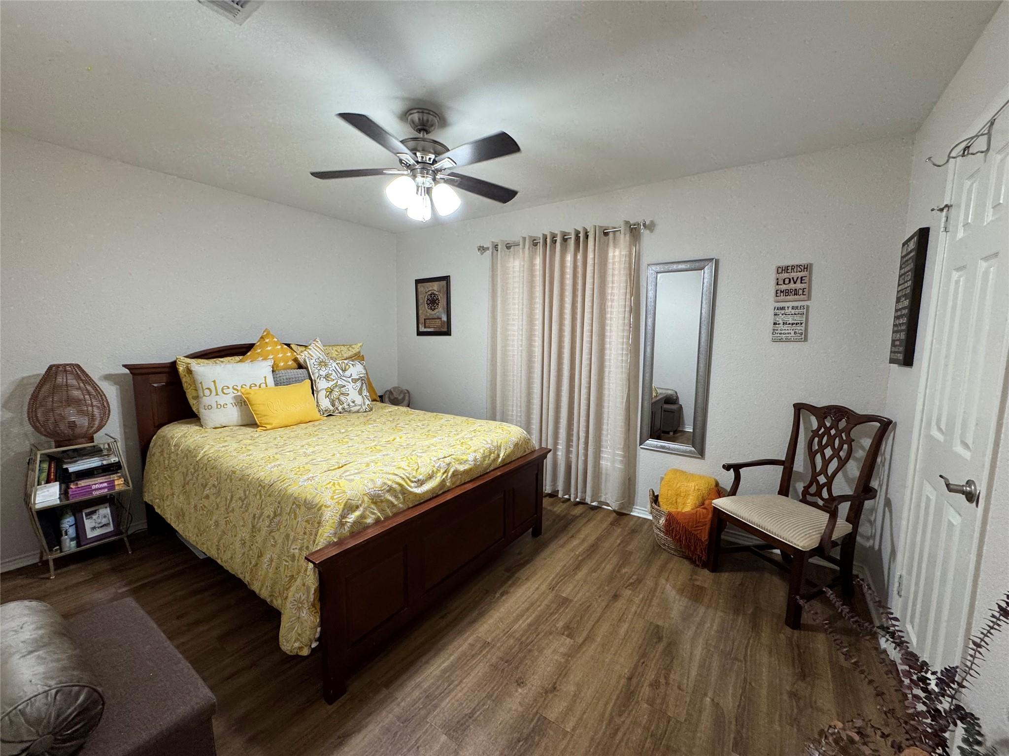 1015 Thackeray Ln Property Photo 10