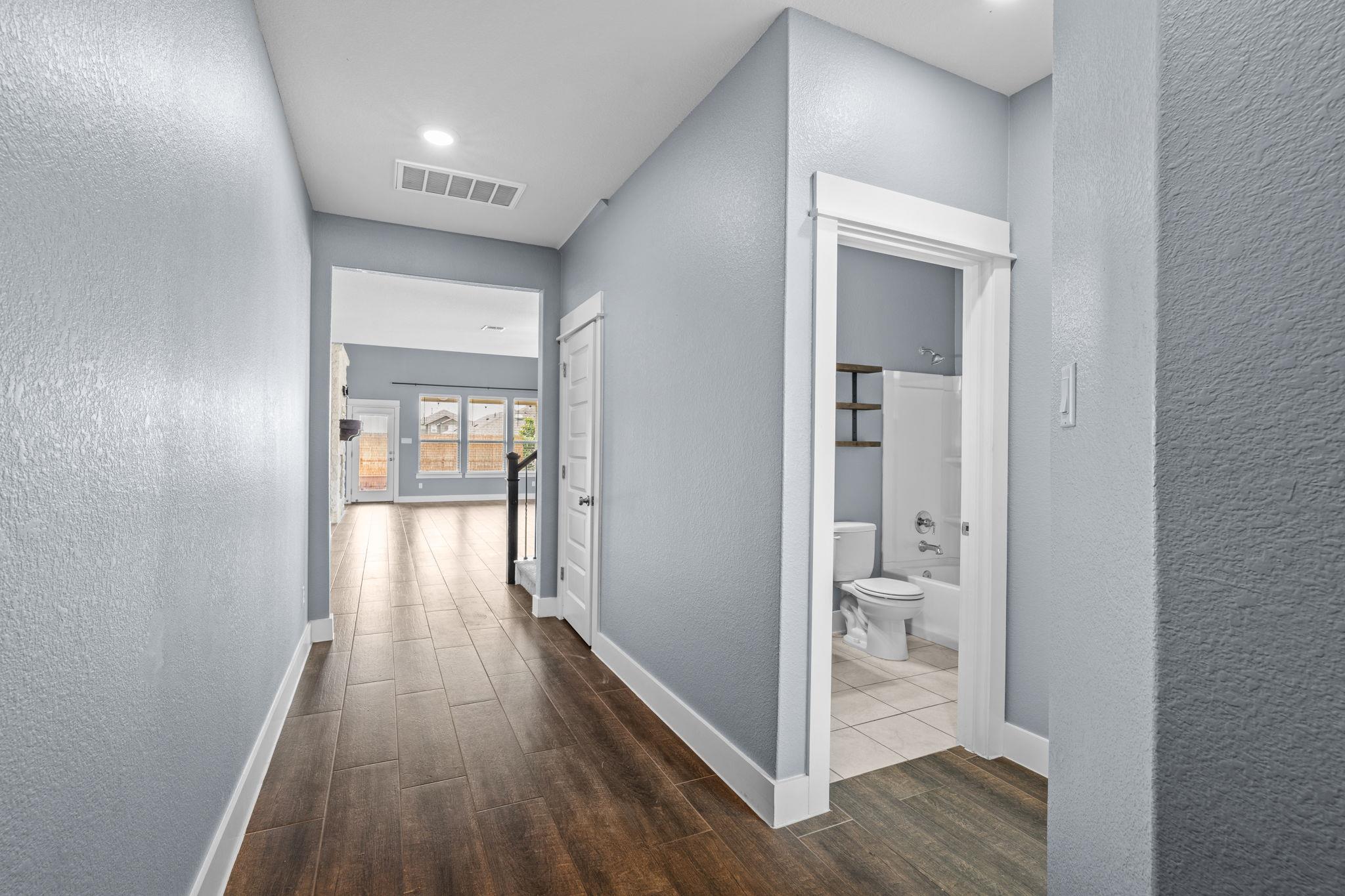 525 Compania Cv Property Photo 4