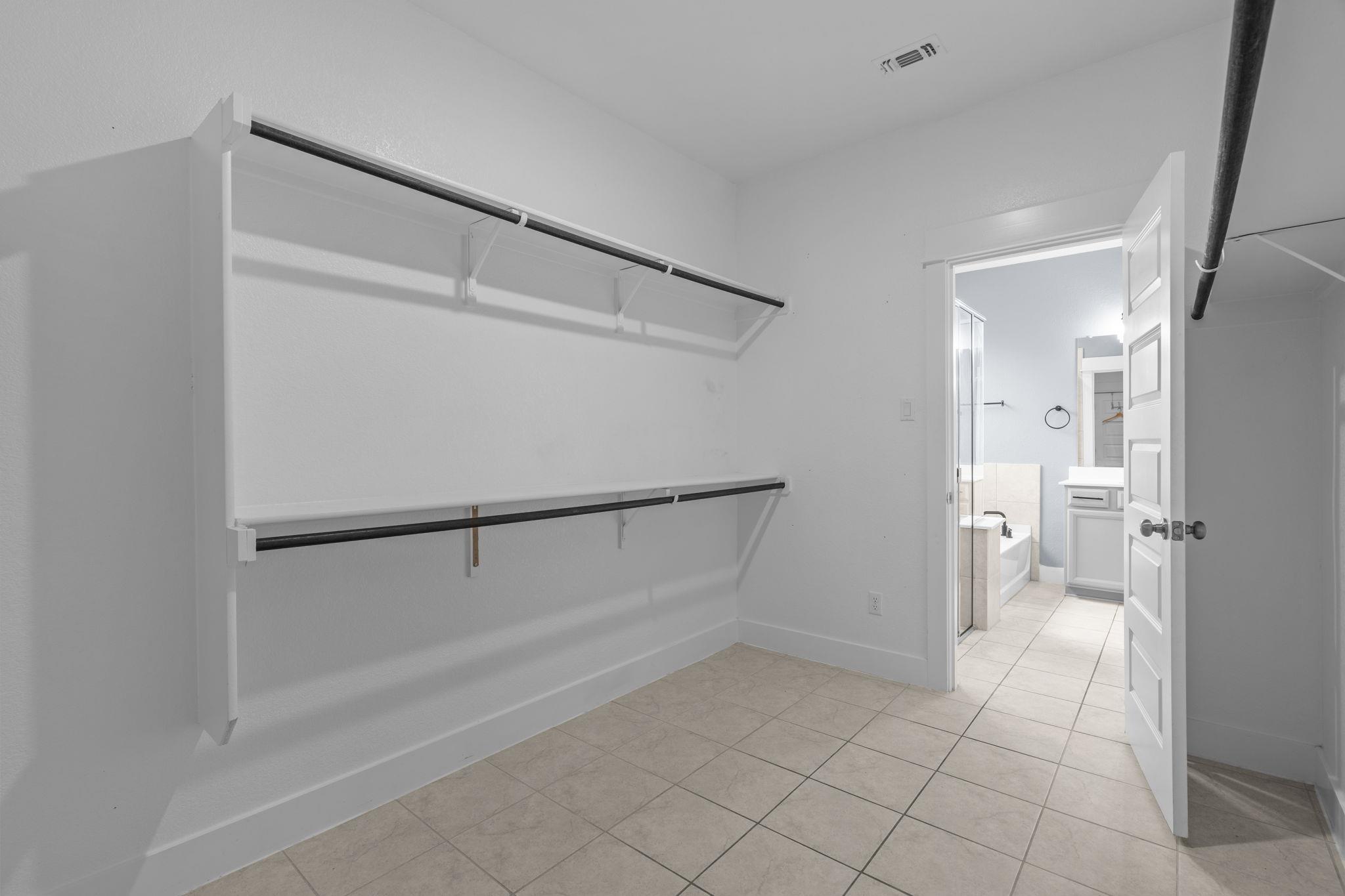525 Compania Cv Property Photo 19