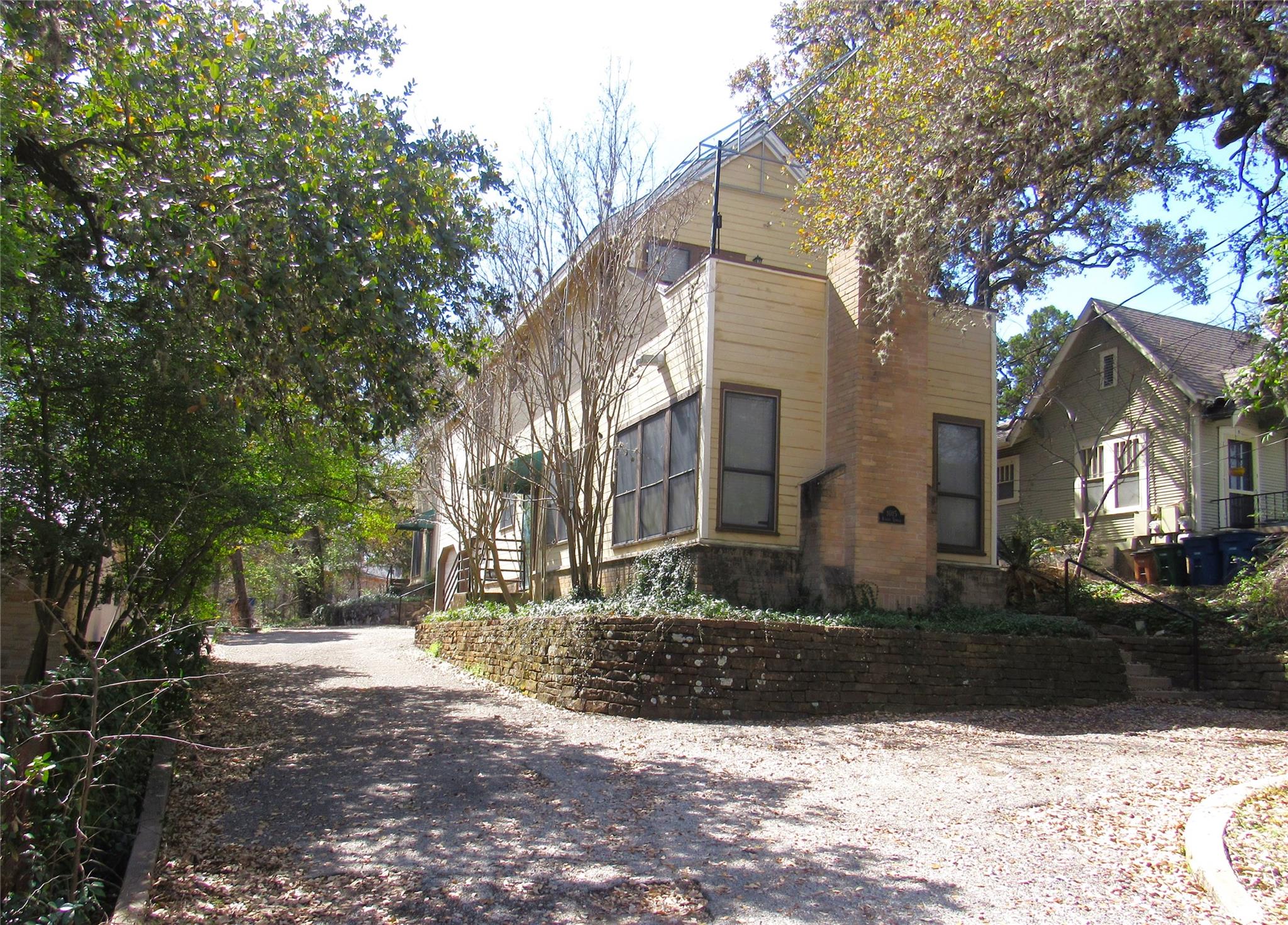 1015 Reagan Ter B Property Photo