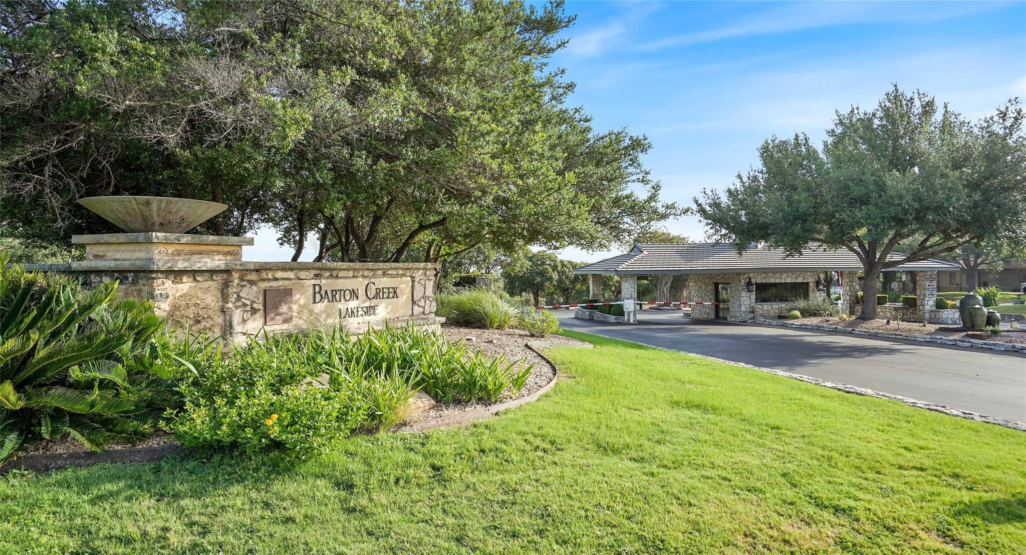 2504 Countryside Cir Property Photo 3