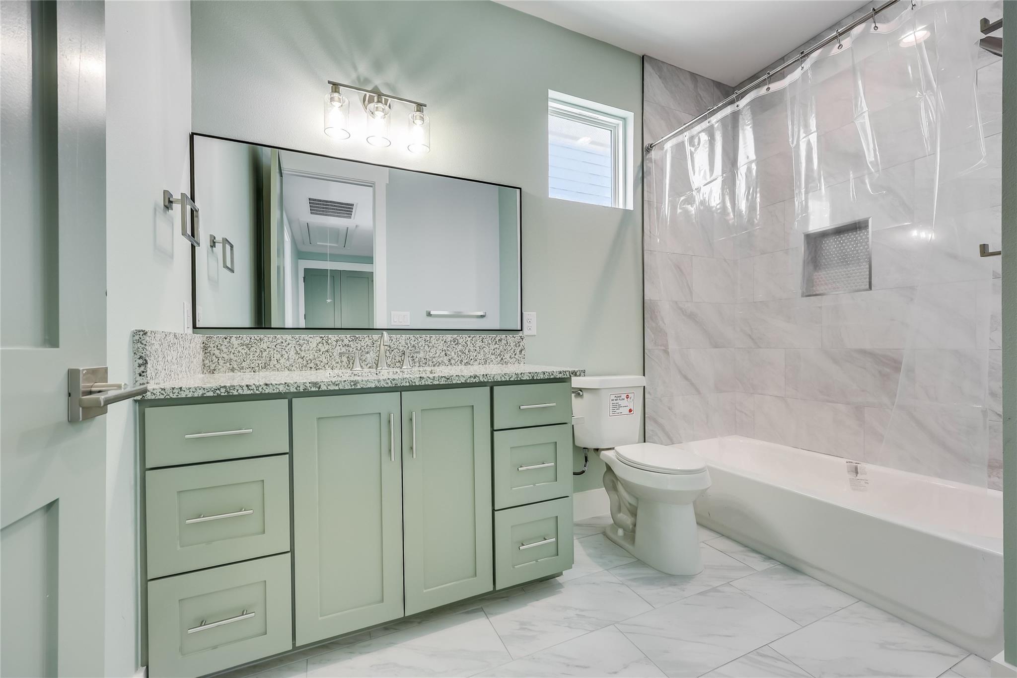 20502 Bonanza St #2 Property Photo 6