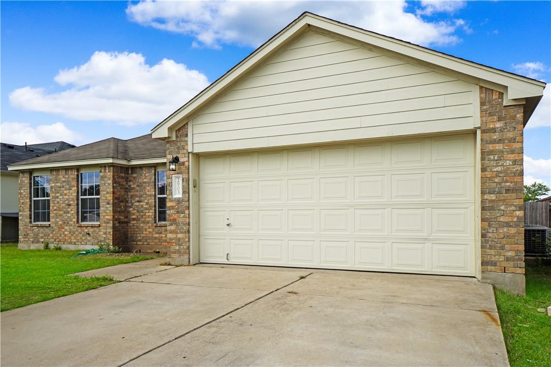 2903 Don Hill Ln Property Photo 1