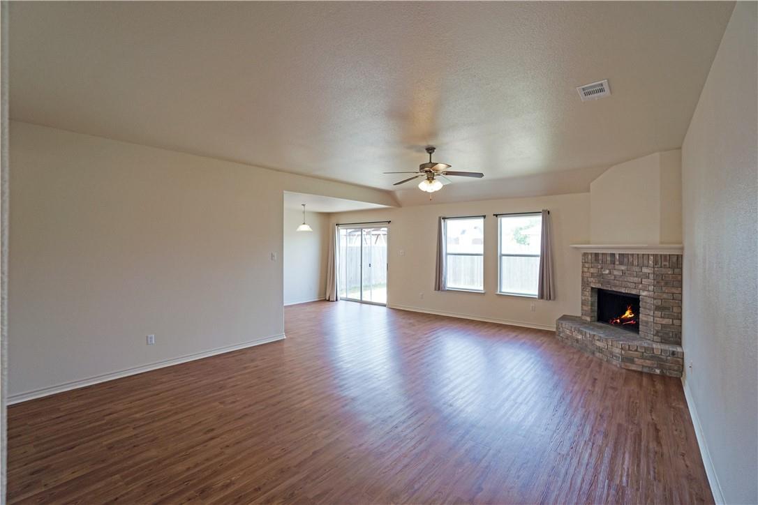 2903 Don Hill Ln Property Photo 3