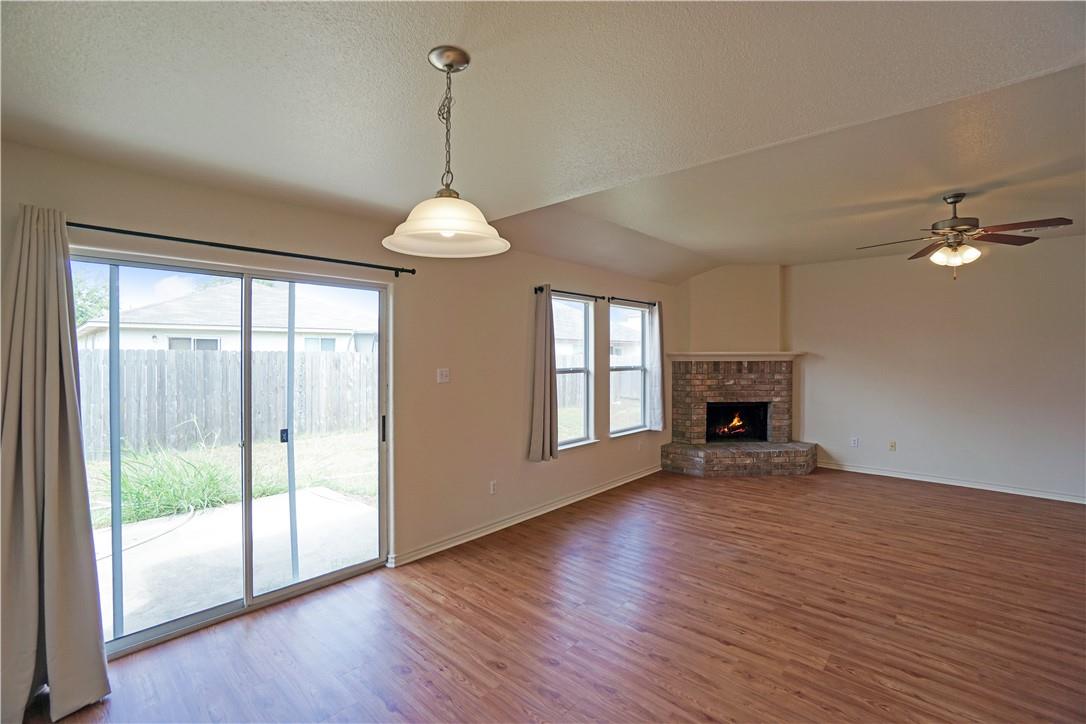 2903 Don Hill Ln Property Photo 4
