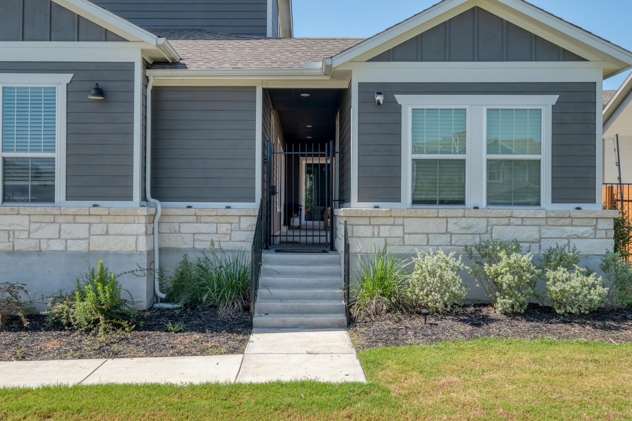 8804 Spire Vw Property Photo 3