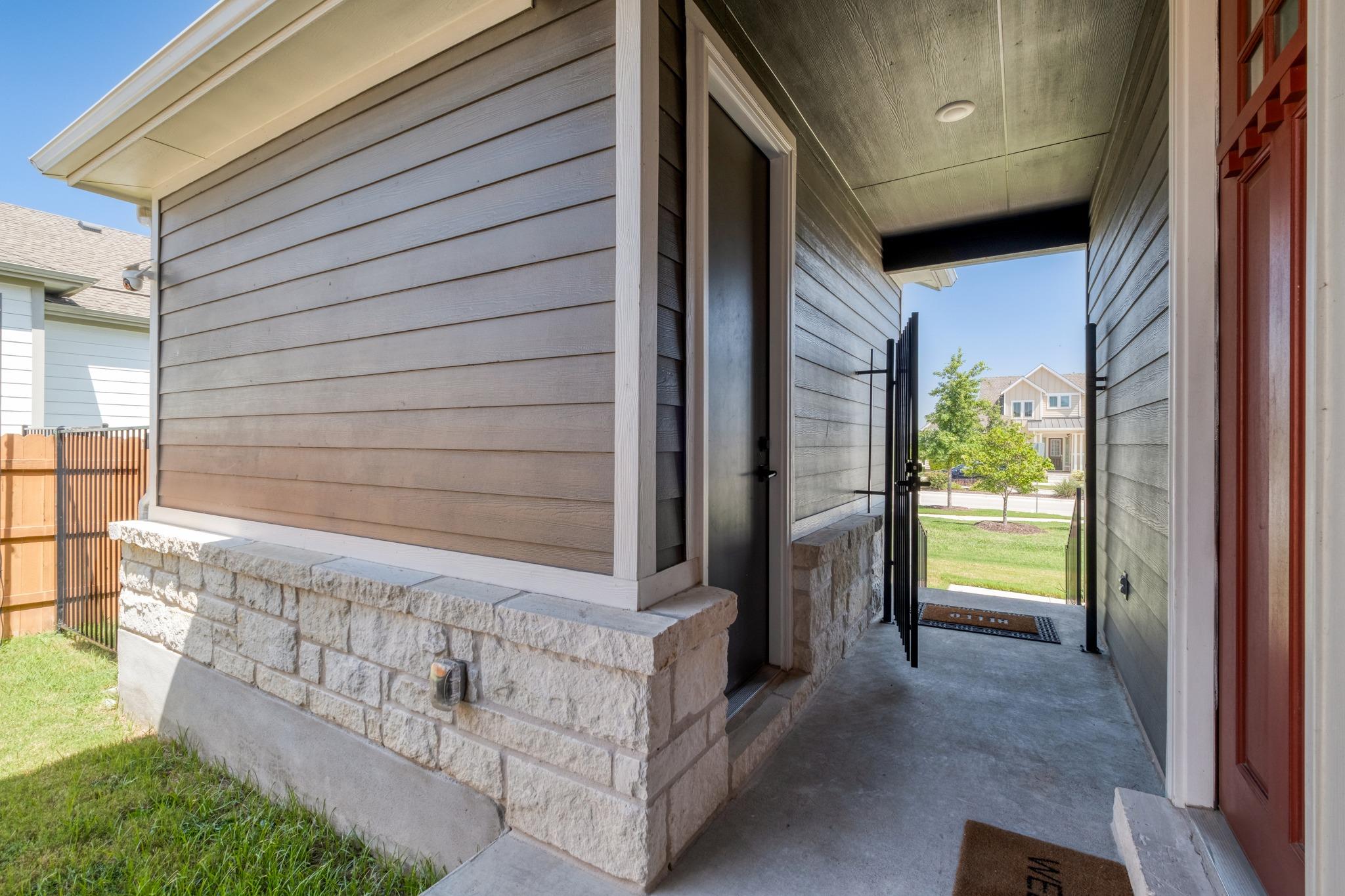 8804 Spire Vw Property Photo 5