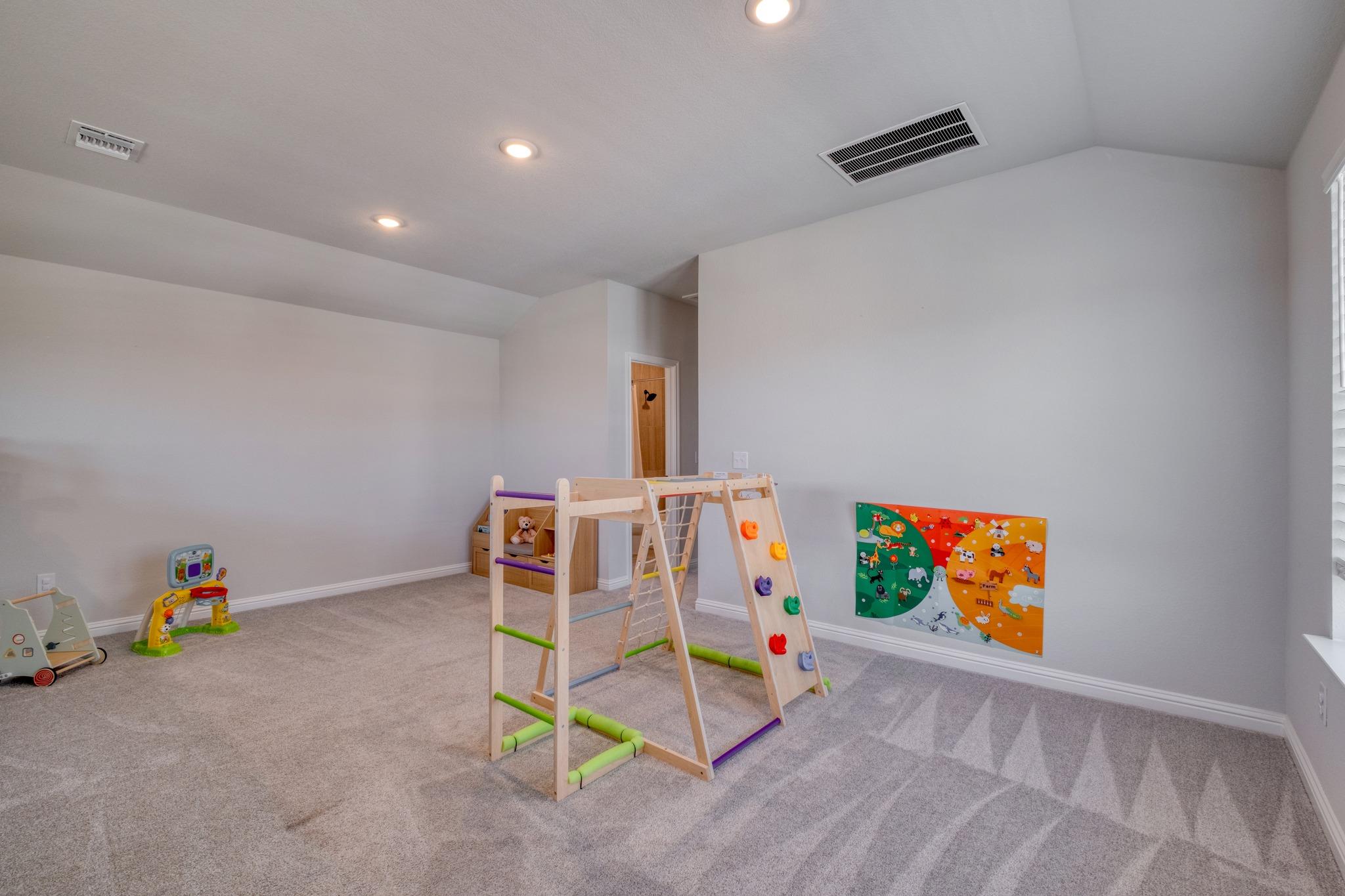 8804 Spire Vw Property Photo 21