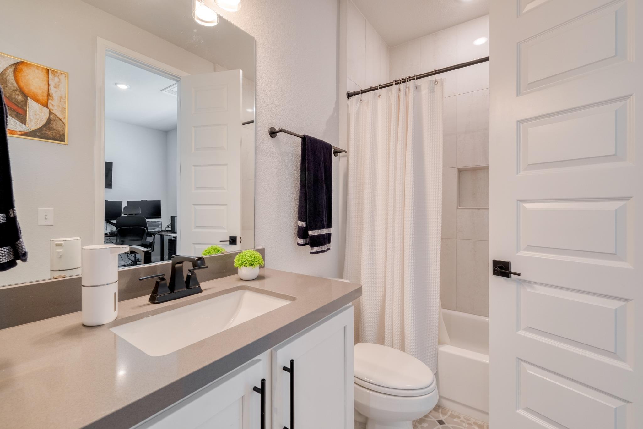 8804 Spire Vw Property Photo 24