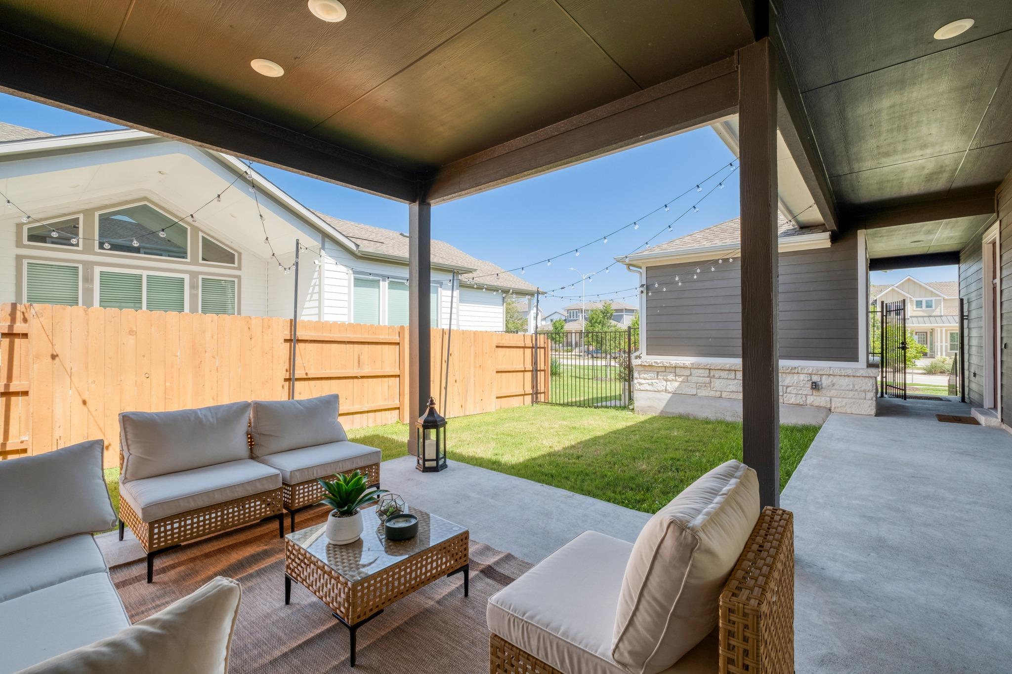 8804 Spire Vw Property Photo 28