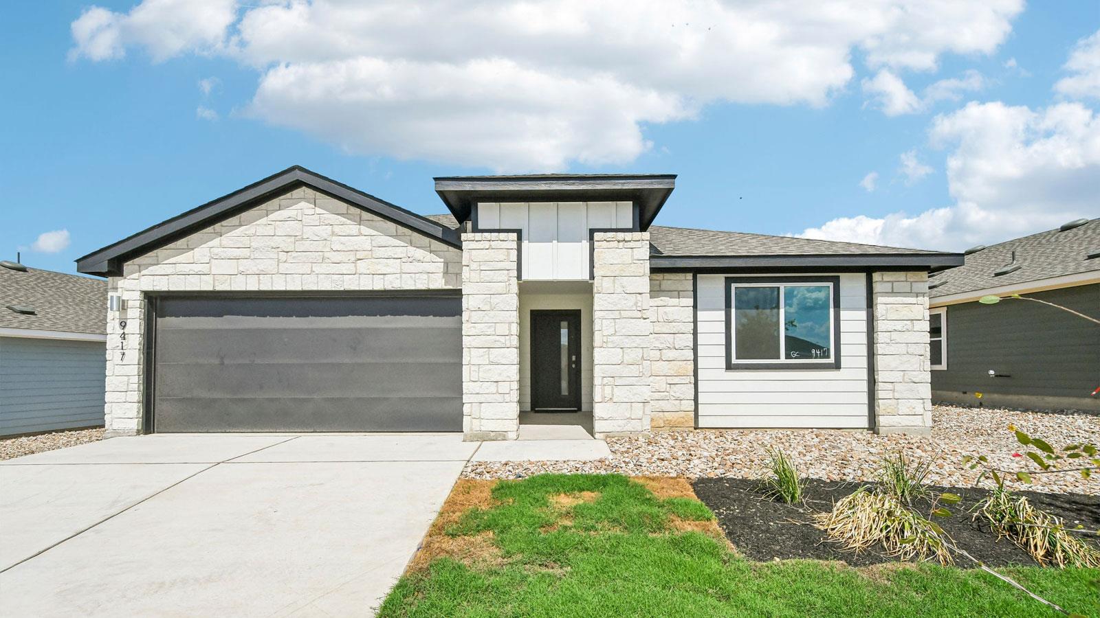 9417 Buckstitch Saddle Dr Property Photo 1
