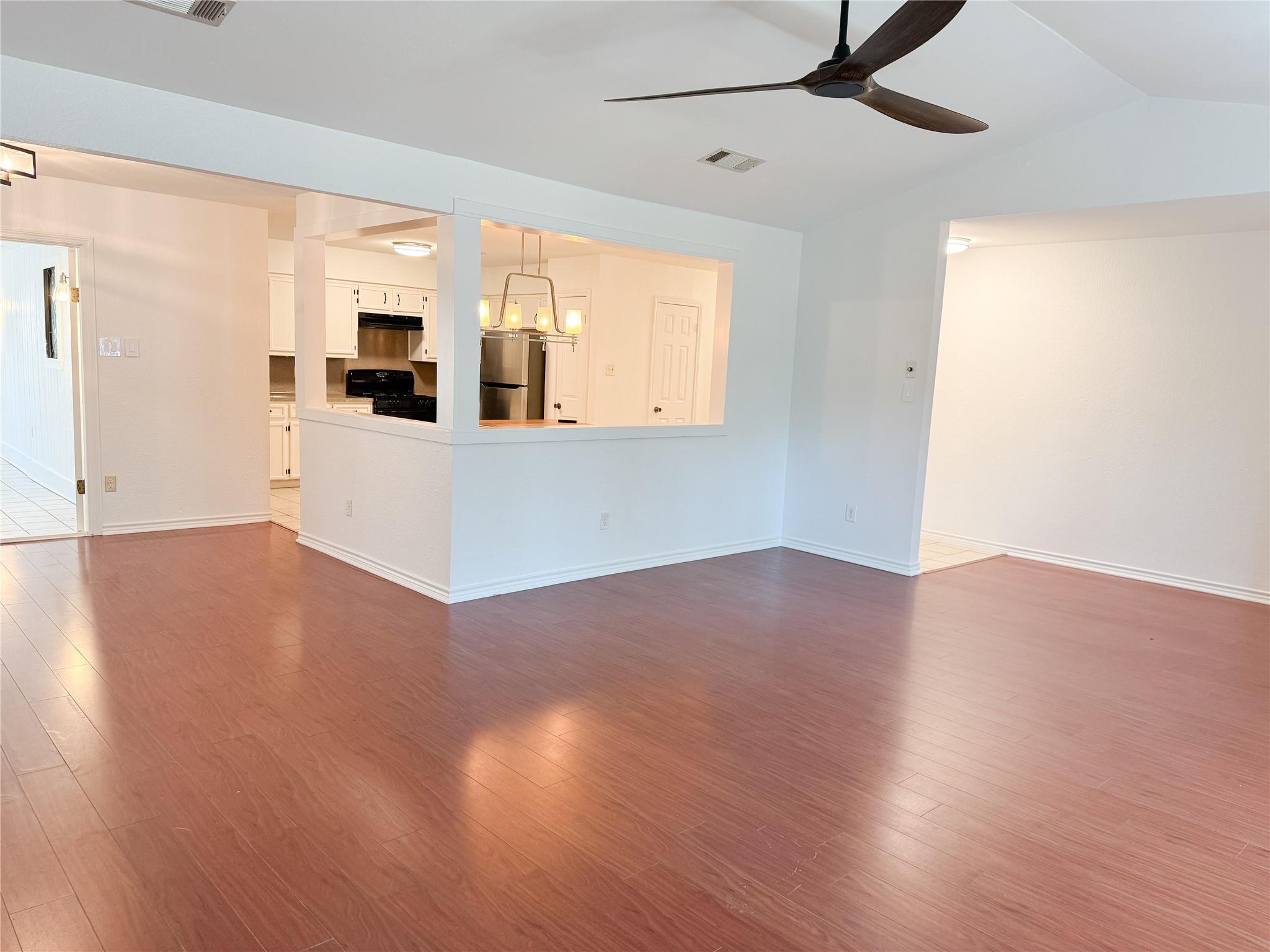 11910 Stout Oak Trl Property Photo 5