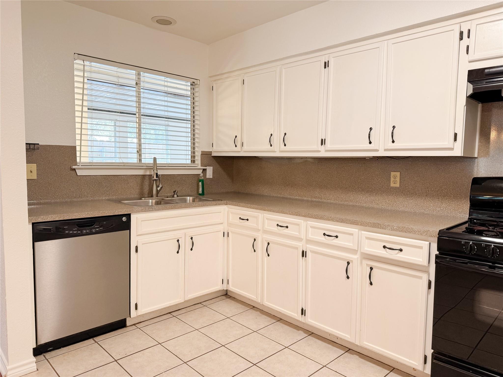 11910 Stout Oak Trl Property Photo 10