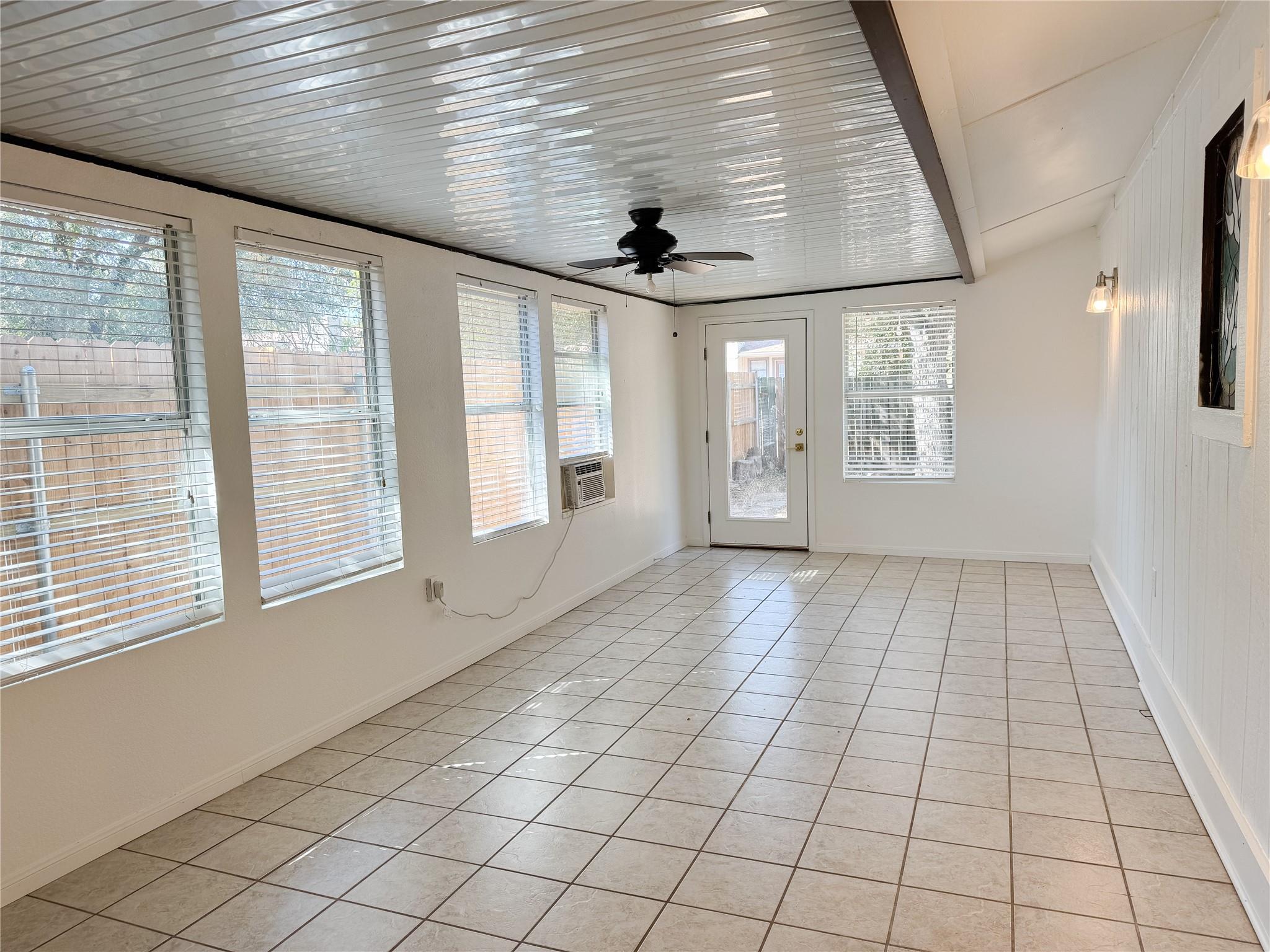 11910 Stout Oak Trl Property Photo 13