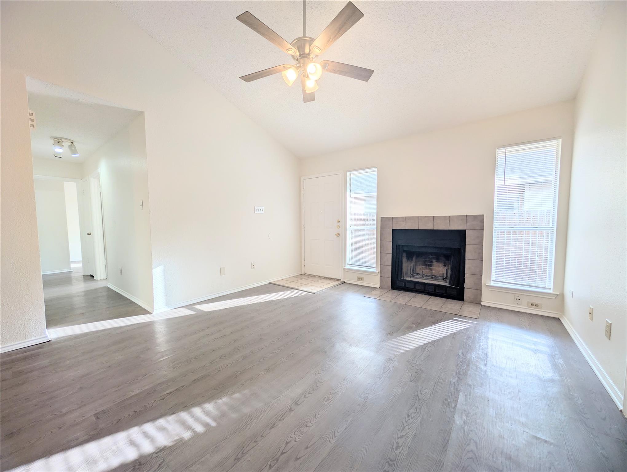 2016 Redwing Way Property Photo 4