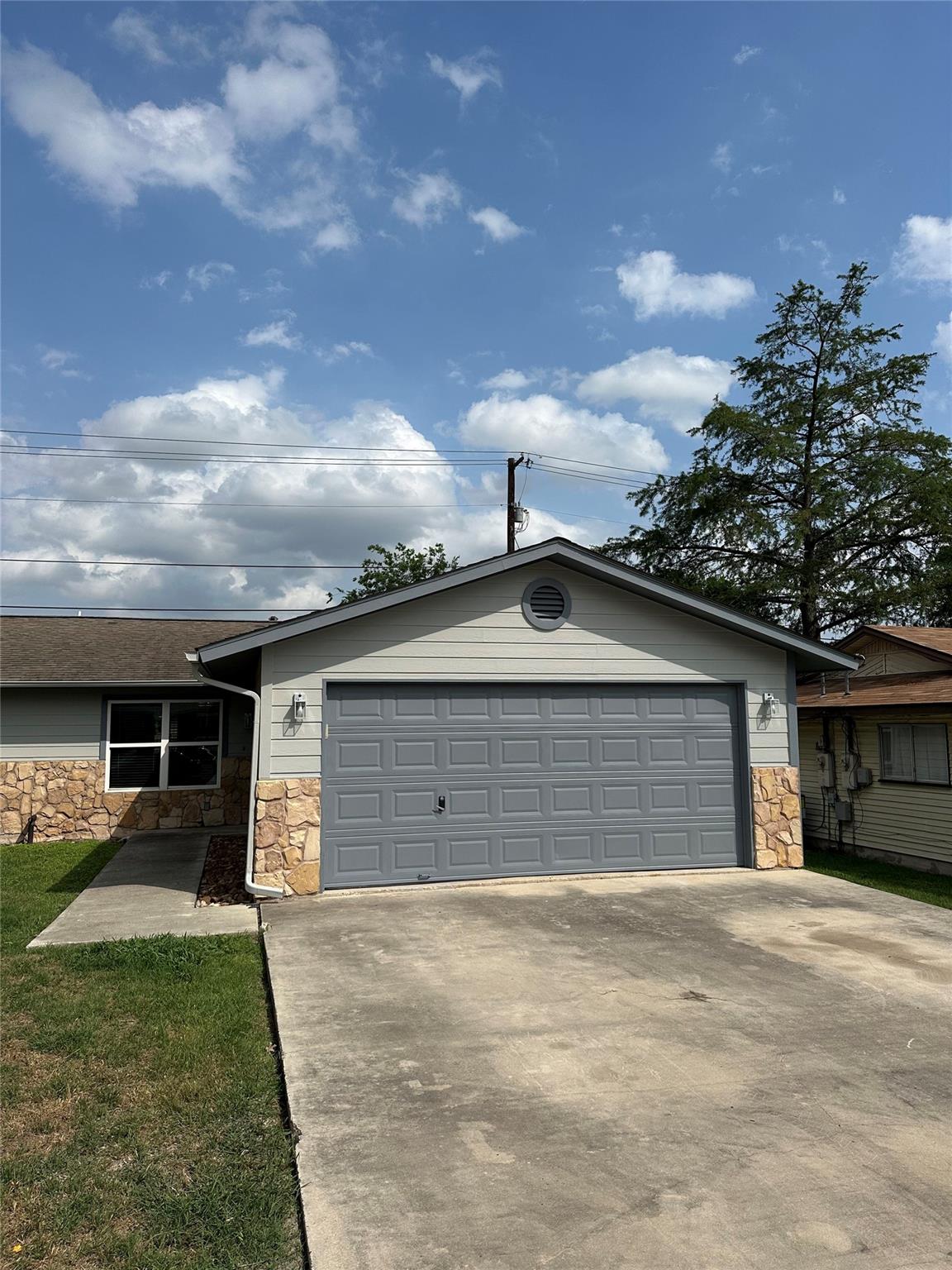 2743 Maple Tree Rd A Property Photo