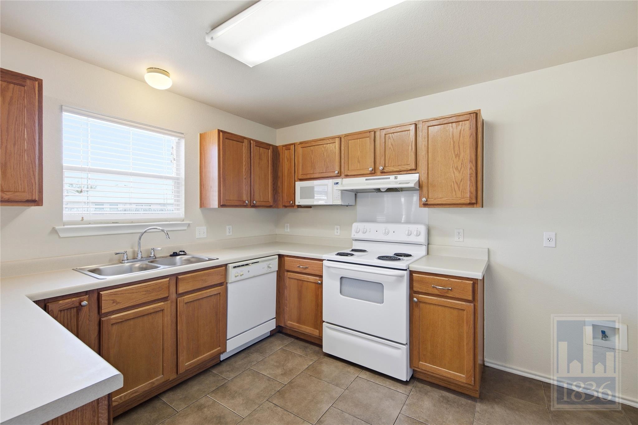 226 Wegstrom St Property Photo 2