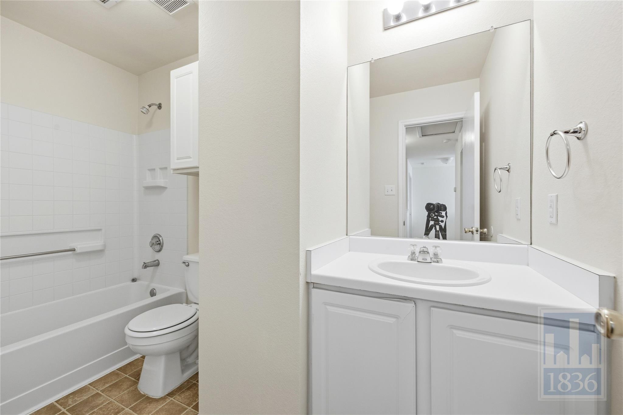 226 Wegstrom St Property Photo 9
