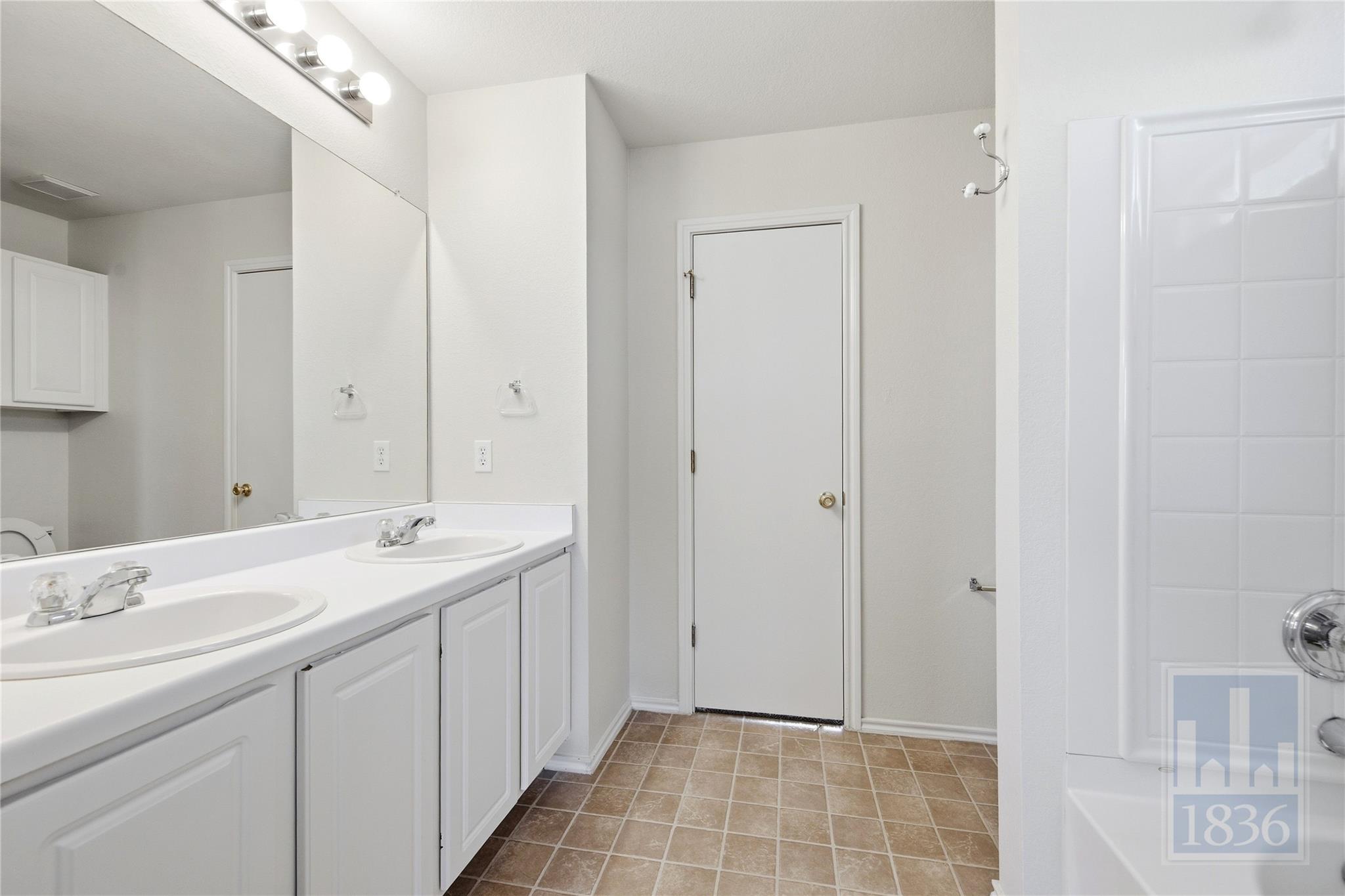 226 Wegstrom St Property Photo 14