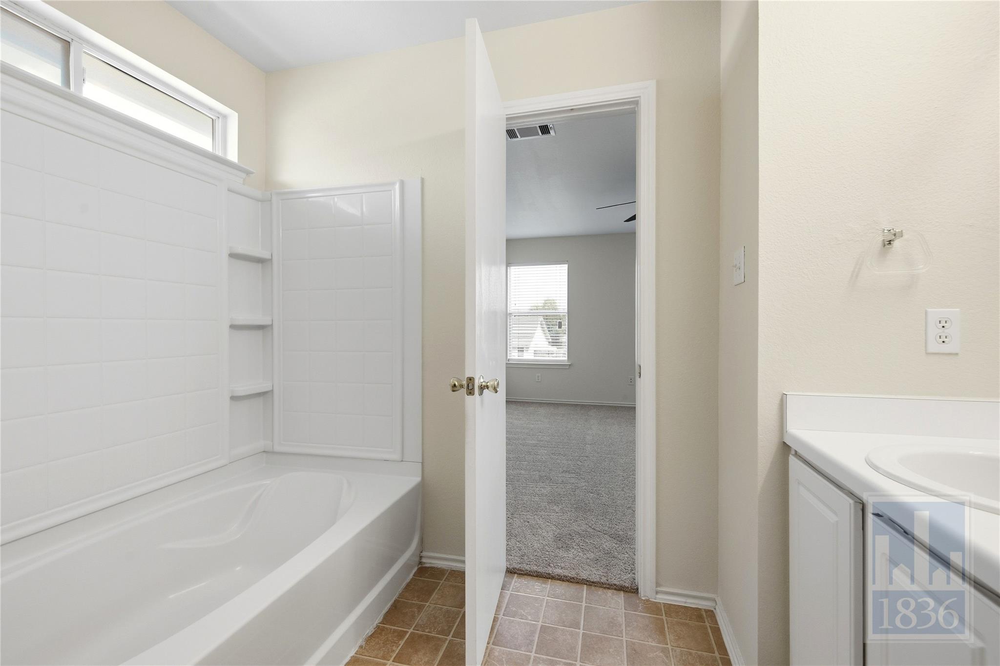 226 Wegstrom St Property Photo 15