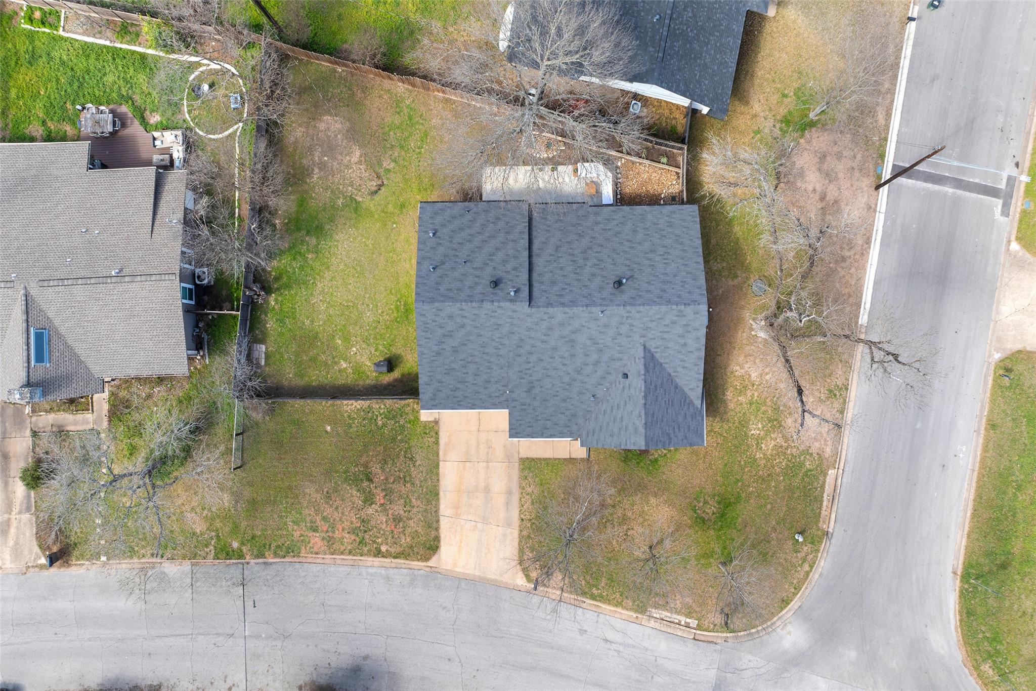 5204 Basswood Ln Property Photo 30