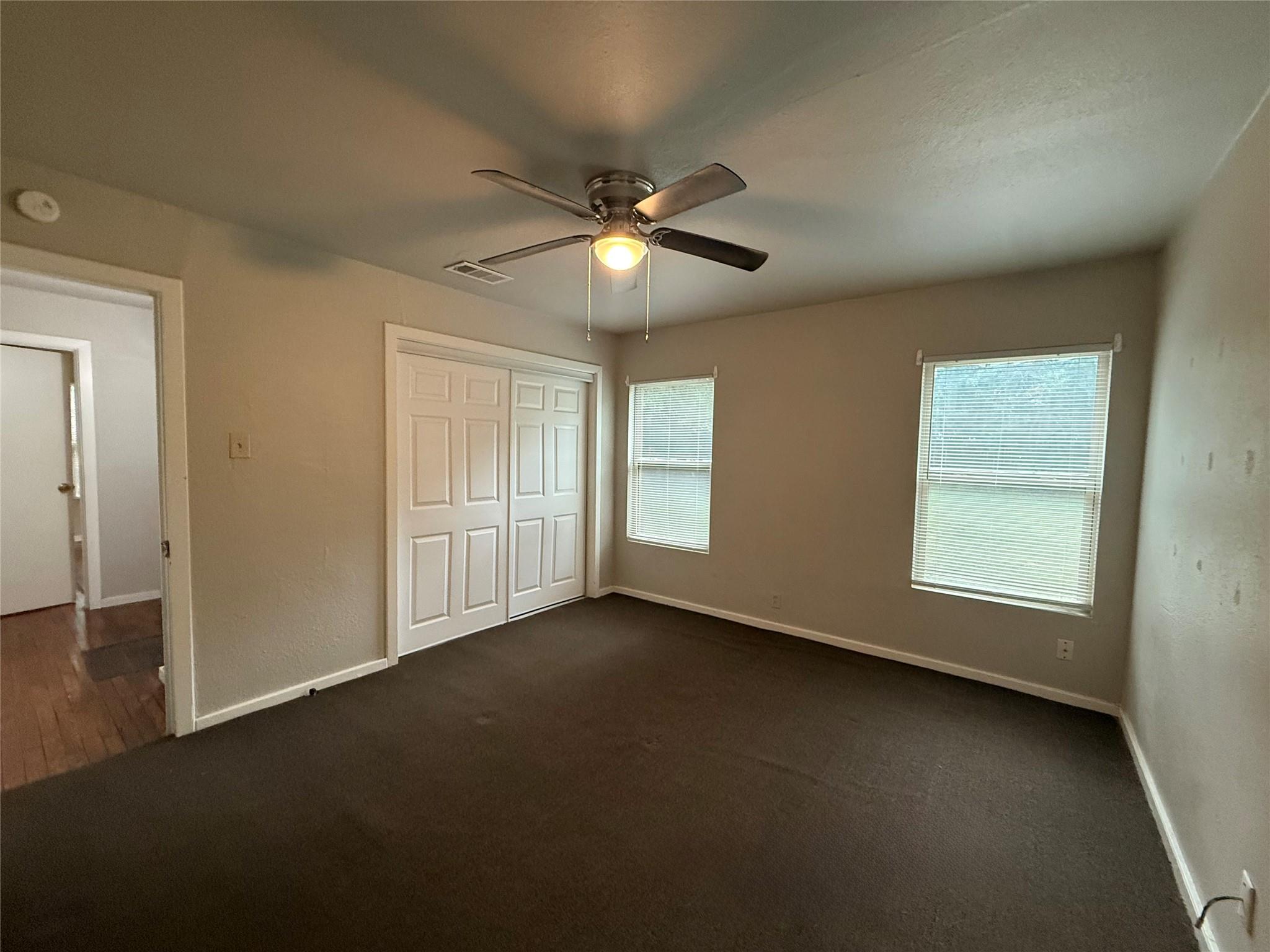 300 Mill St Property Photo 11