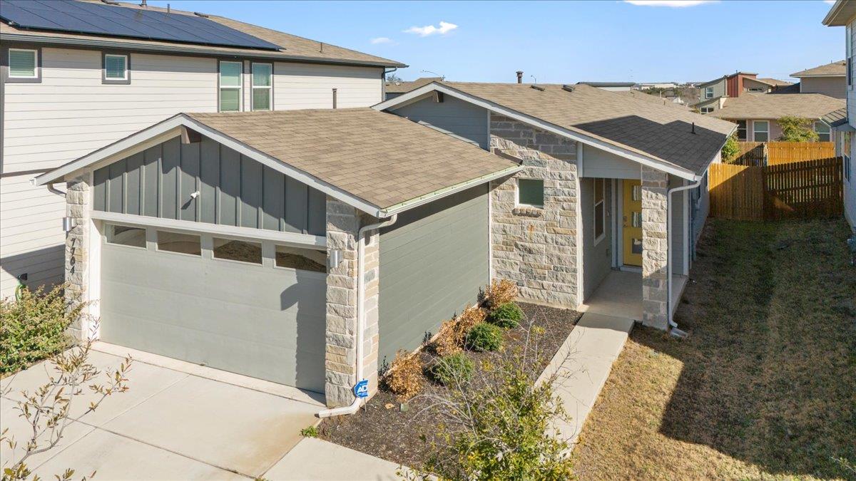 7704 Jacobean Way Property Photo 1