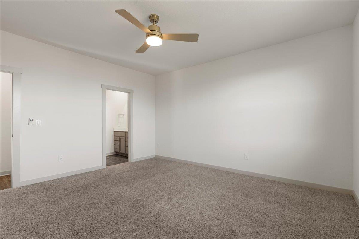 7704 Jacobean Way Property Photo 14
